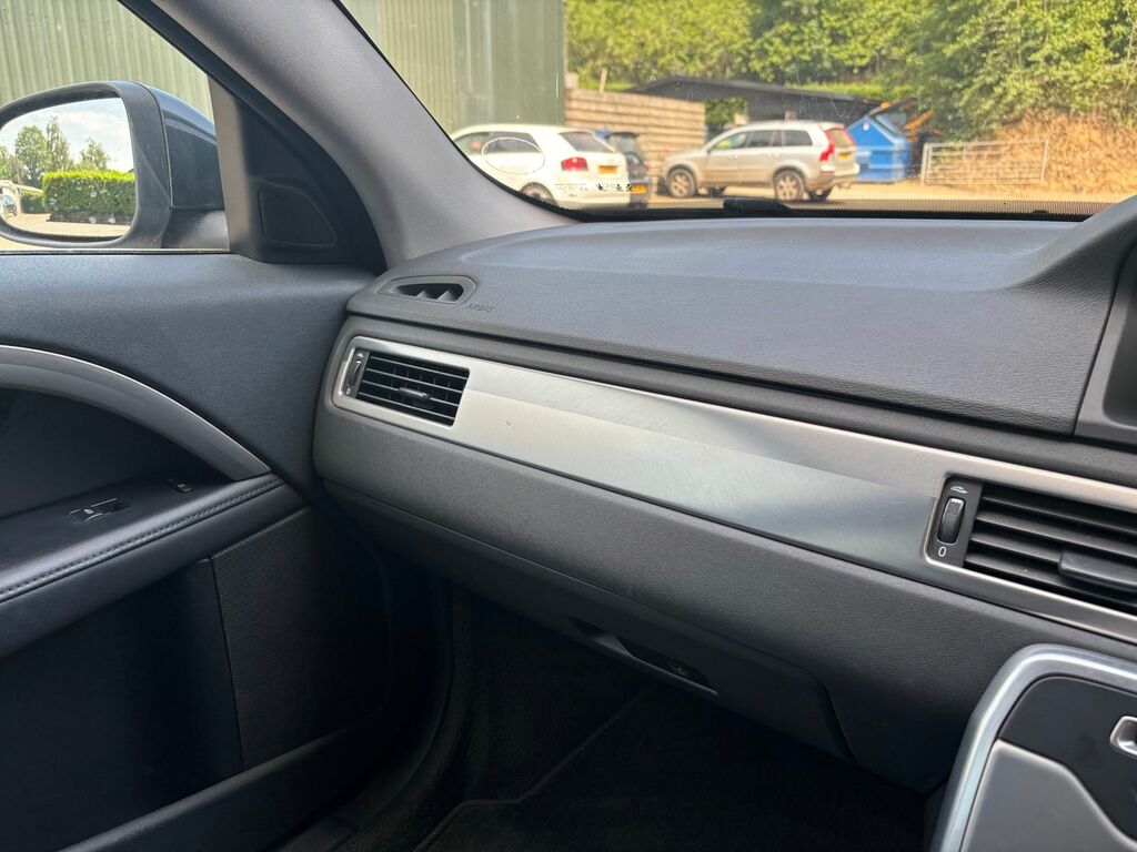 Volvo V70 D2 Business Edition Silver #19