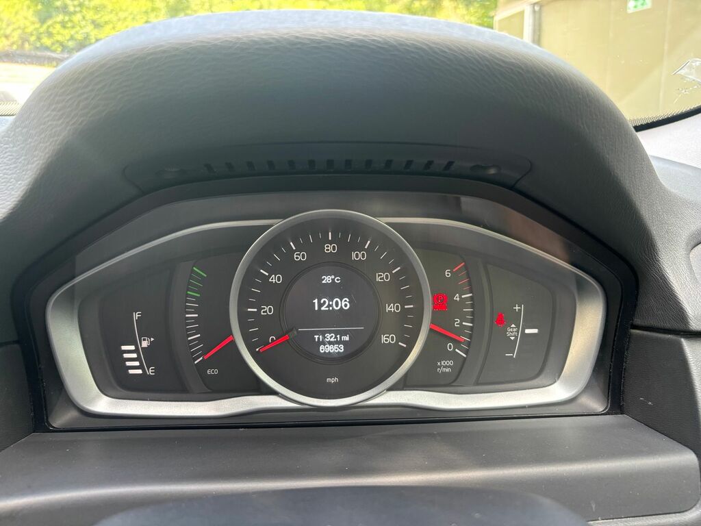 Volvo V70 D2 Business Edition Silver #16