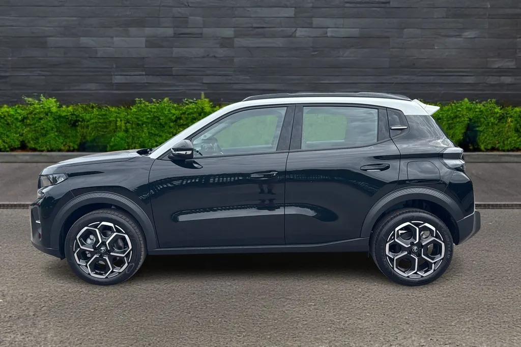 Citroen C3 Hatchback 1.2 Hybrid 110 Plu VN26CLY Black #4