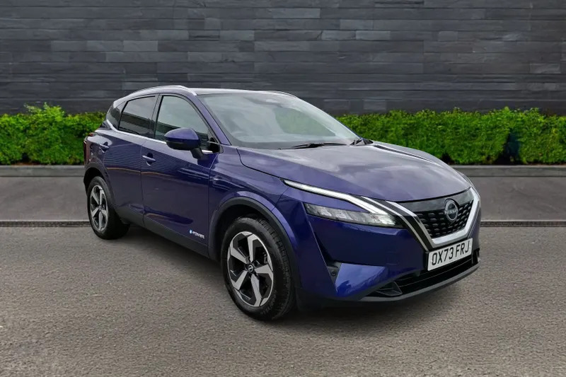 Nissan Qashqai Hatchback 1.5 E-power N-connec Blue