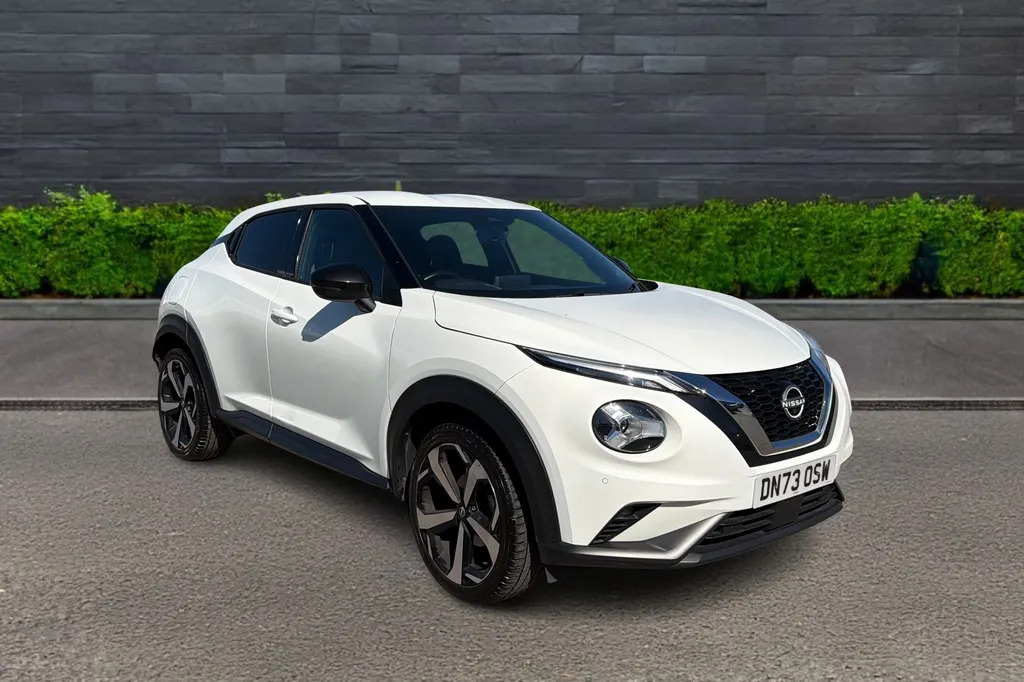 Nissan Juke Hatchback 1.0 Dig-t 114 Tekna White
