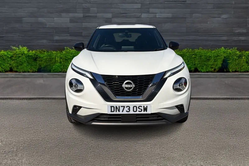Nissan Juke Hatchback 1.0 Dig-t 114 Tekna DN73OSW White #2