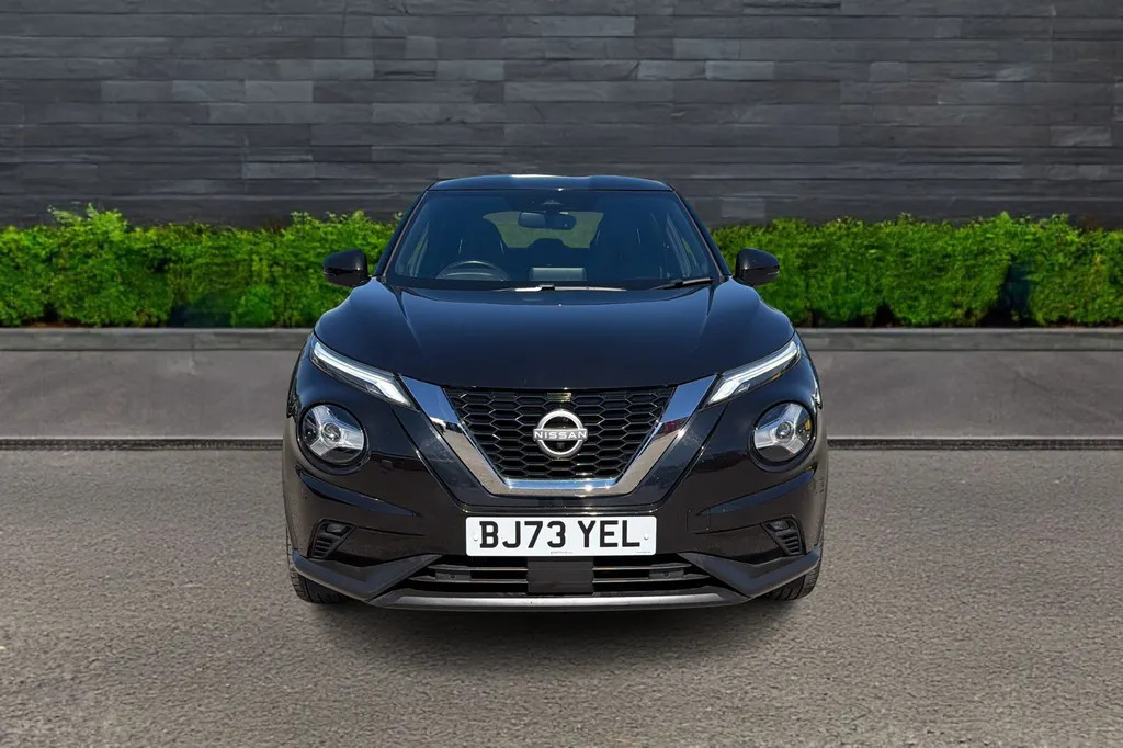 Nissan Juke Hatchback 1.0 Dig-t 114 Tekna BJ73YEL Black #2