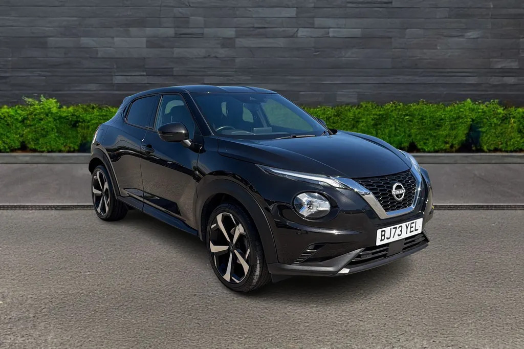 Nissan Juke Hatchback 1.0 Dig-t 114 Tekna Black
