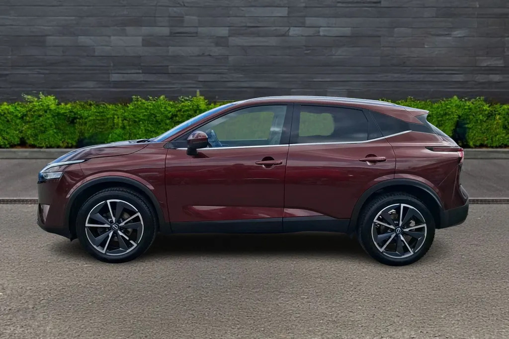 Nissan Qashqai 1.3 Dig-t Mh Tekna KE73UWG Red #4