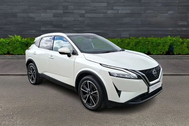 Nissan Qashqai Hatchback 1.3 Dig-t Mh 158 Tek White