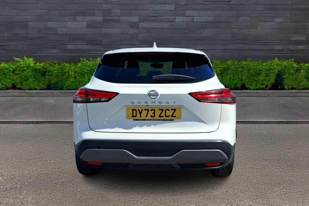 Nissan Qashqai Hb1.3 Dig-t Mh 158 N-connecta DY73ZCZ White #6