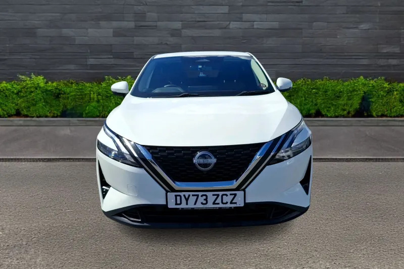 Nissan Qashqai Hb1.3 Dig-t Mh 158 N-connecta DY73ZCZ White #2