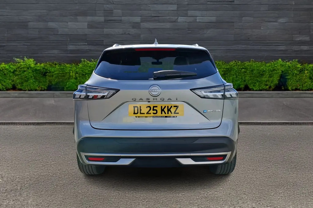 Nissan Qashqai Qashqai Hatchback 1.5 E-power DL25KKZ Silver #6