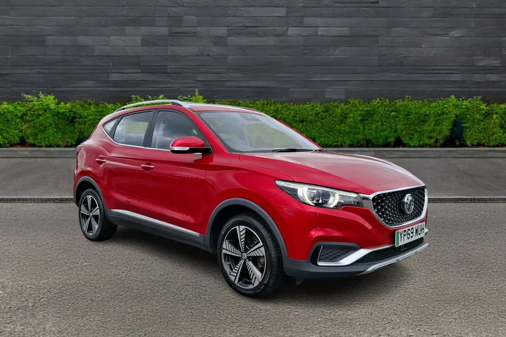MG ZS 105Kw Exclusive Ev 45Kwh A Red