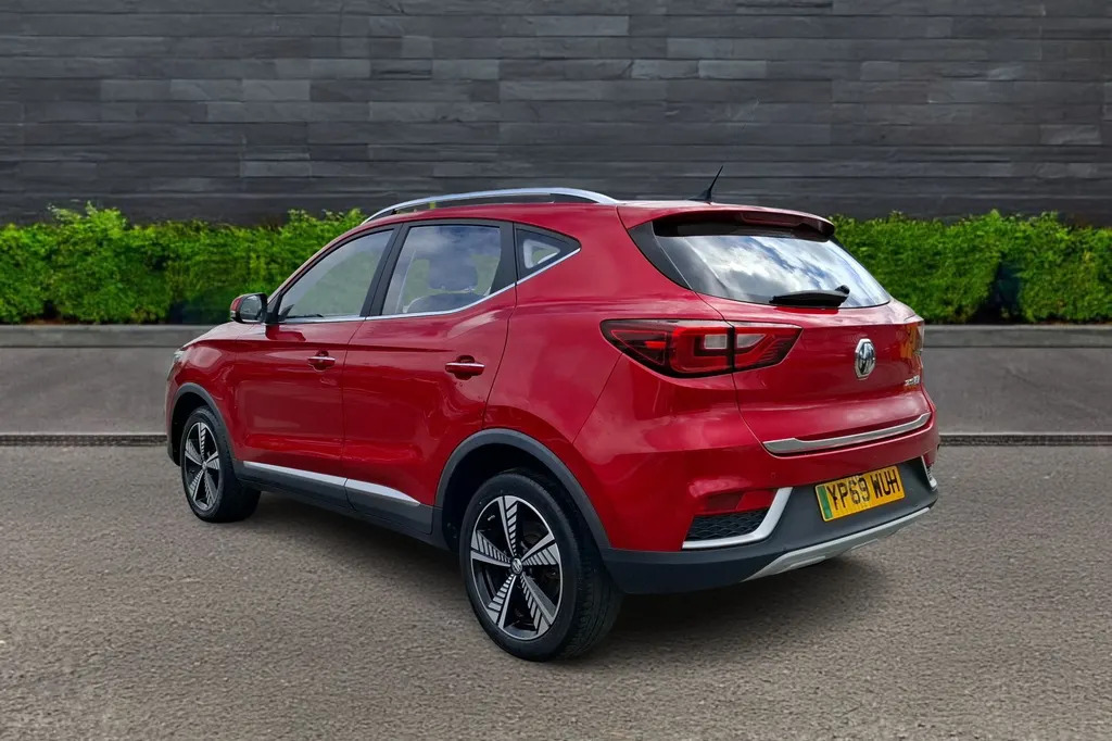 MG ZS 105Kw Exclusive Ev 45Kwh A Red #5