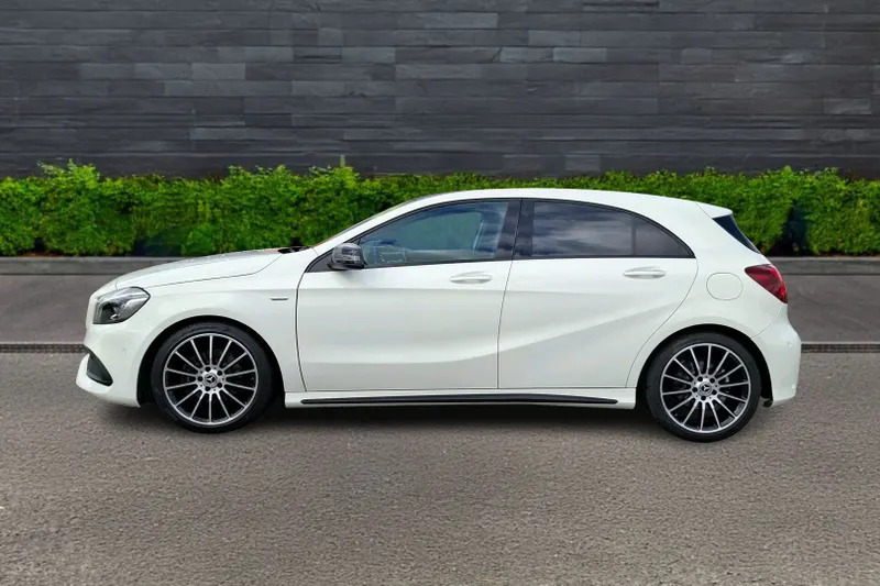 Mercedes-Benz A Class Whiteart Premium Plus KF18DDU White #4