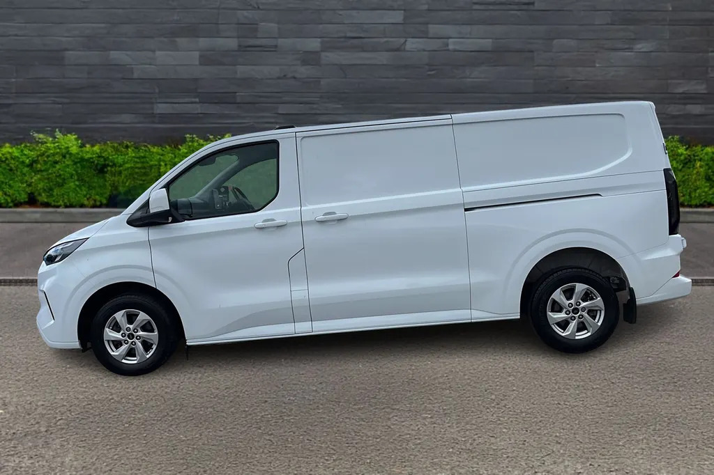 Ford Transit Custom Custom 320 L2 2.0 Ecoblue 136 HV74GGJ White #4