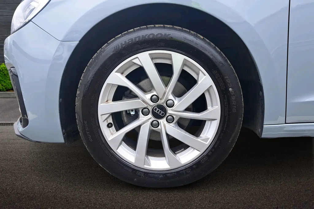 Audi A1 Sportback 25 Tfsi Sport MP73XKG Grey #6