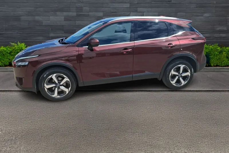 Nissan Qashqai Hatchback 1.3 Dig-t Mh 158 N-c DN73WRR Red #4