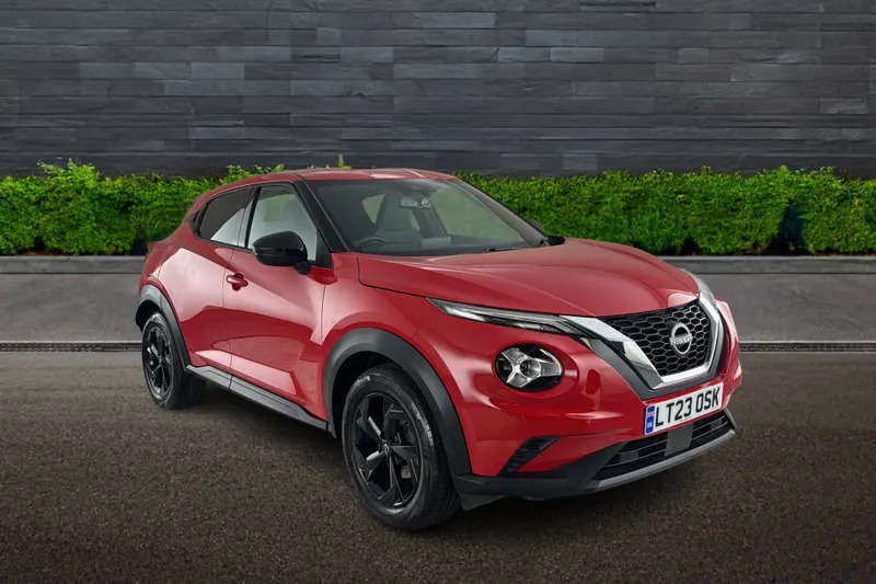 Nissan Juke Hatchback 1.0 Dig-t 114 N-conn Red