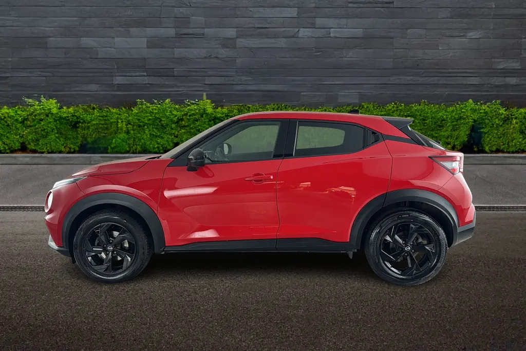 Nissan Juke Hatchback 1.0 Dig-t 114 N-conn LT23OSK Red #4