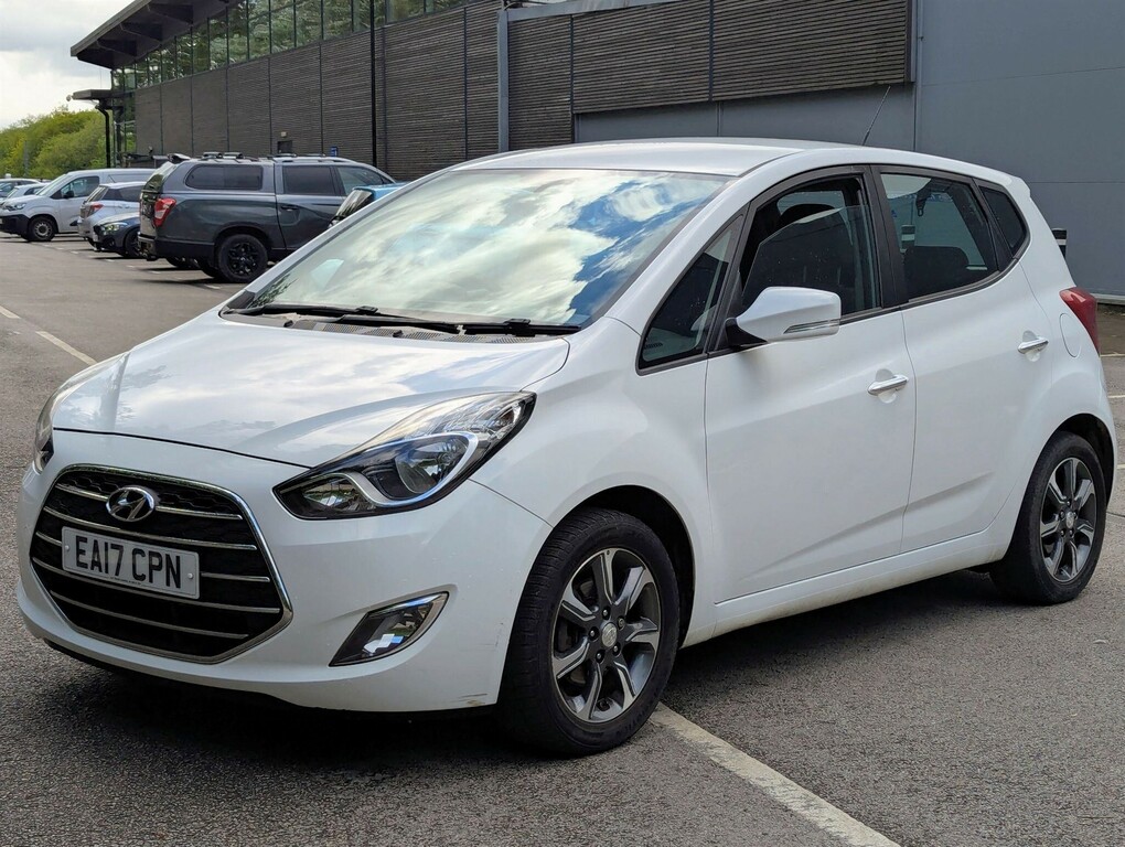 Hyundai Ix20 1.4 Blue Drive Se Euro 6 Ss EA17CPN White #4
