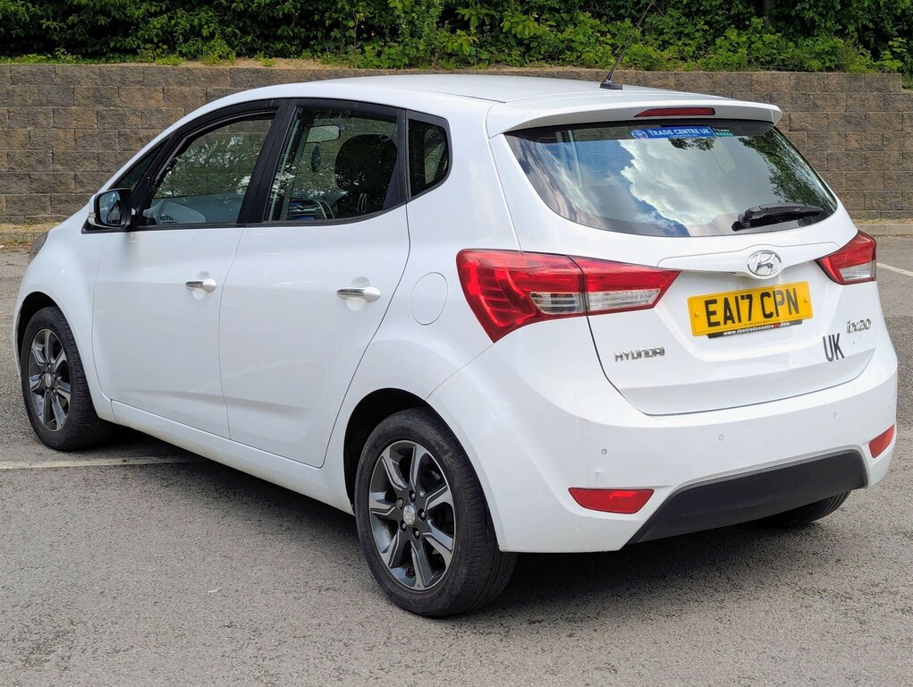 Hyundai Ix20 1.4 Blue Drive Se Euro 6 Ss EA17CPN White #2