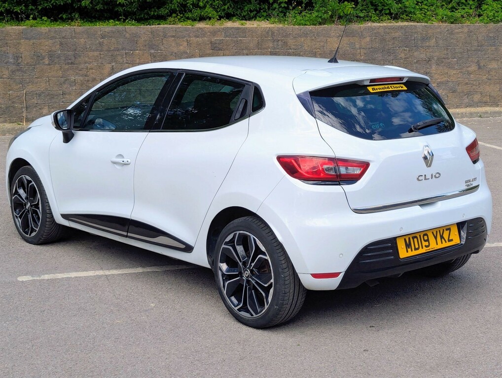 Renault Clio 1.5 Dci Iconic Euro 6 Ss MD19YKZ #2