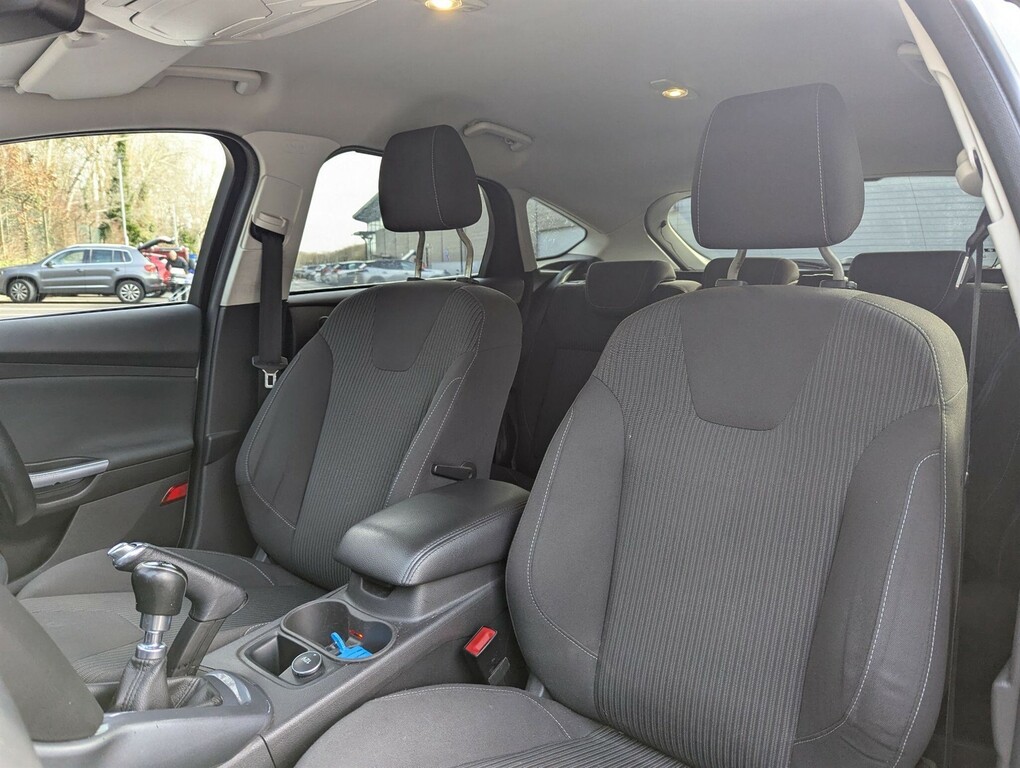 Ford Focus 1.6 Tdci Titanium Navigator Euro 5 Ss FY64KNB #6