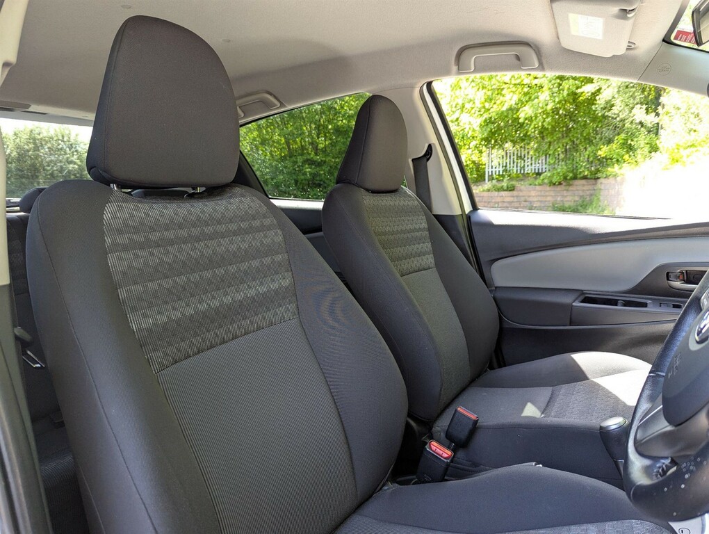 Toyota Yaris 1.33 Dual Vvt-i Icon Multidrive S Euro 6 #6