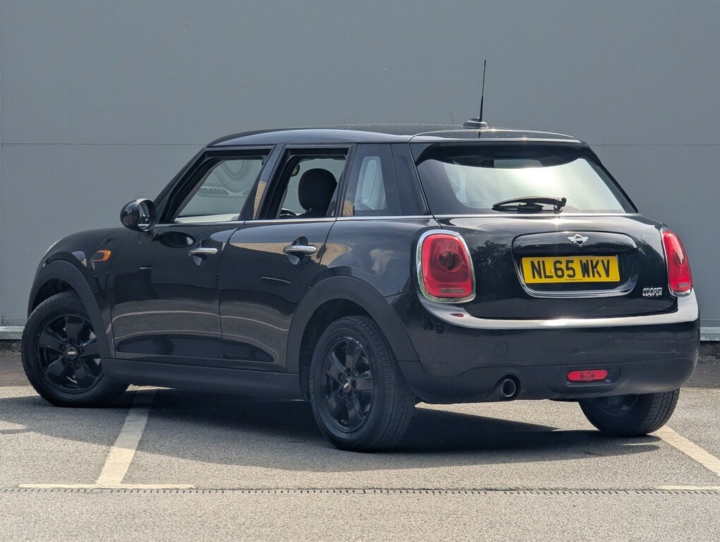 Mini Hatch 1.5 Cooper Euro 6 Ss NL65WKV #2