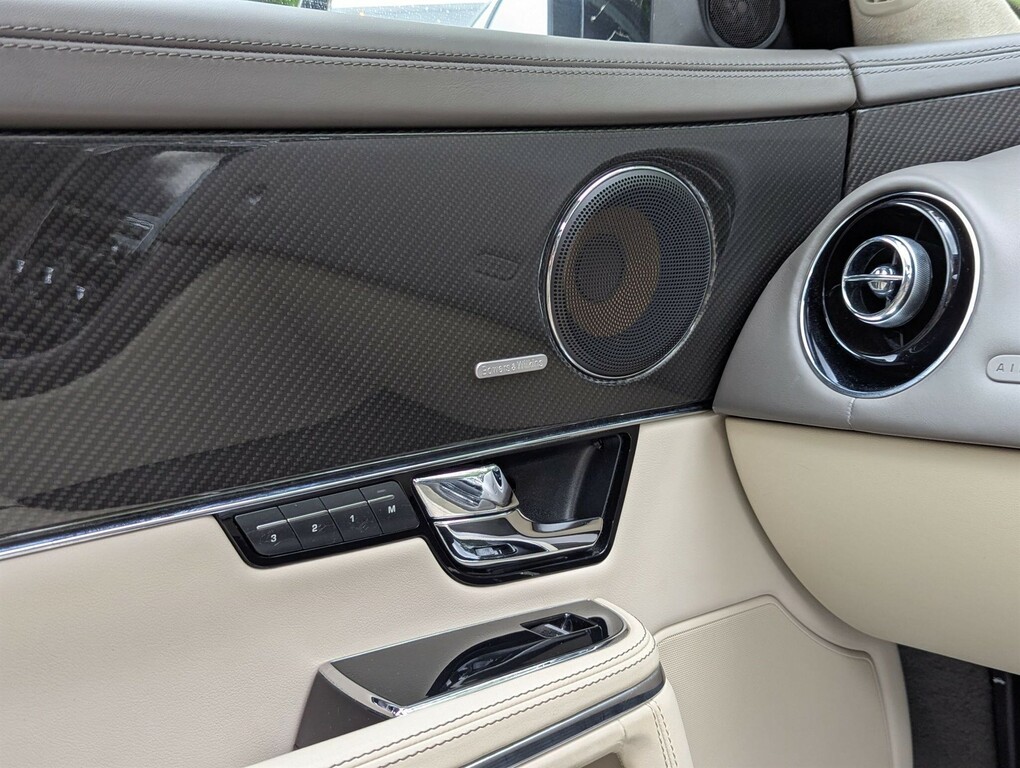 Jaguar XJ 3.0 D V6 Premium Luxury Swb 275 Bhp Gold #17