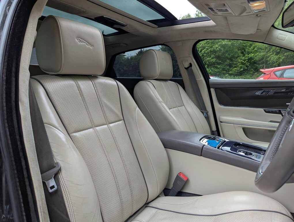Jaguar XJ 3.0 D V6 Premium Luxury Swb 275 Bhp Gold #7