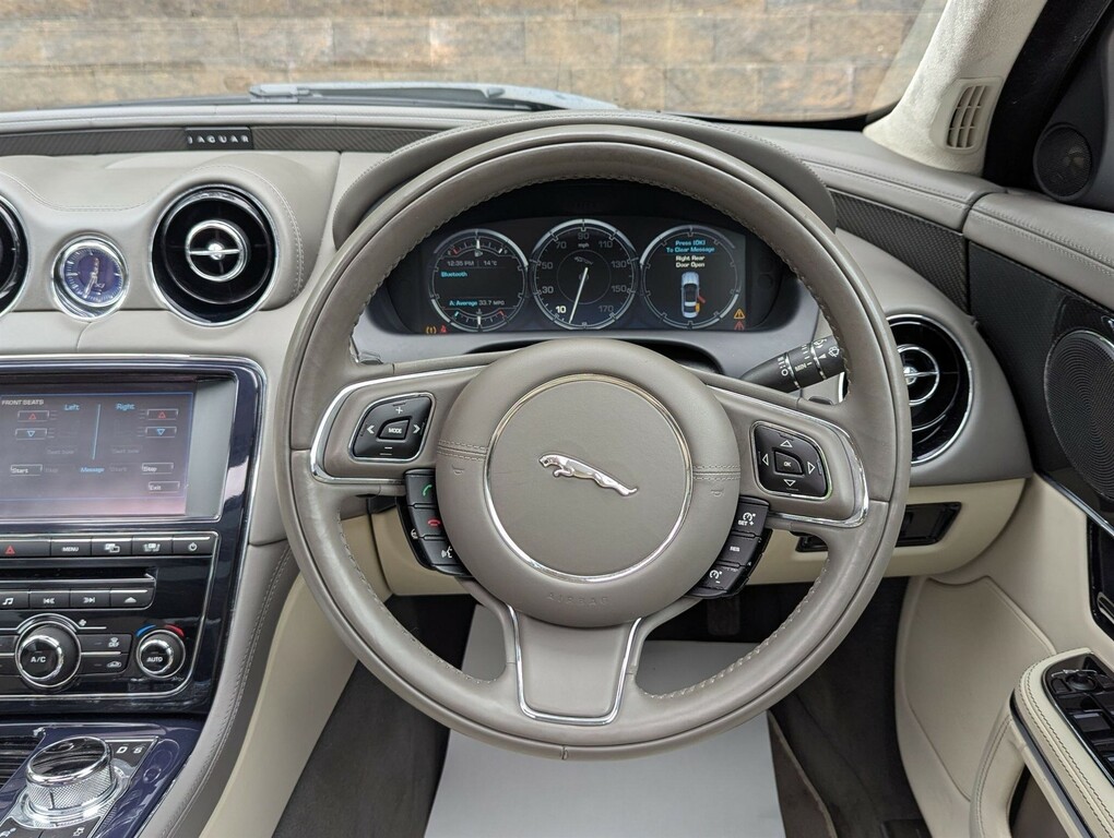 Jaguar XJ 3.0 D V6 Premium Luxury Swb 275 Bhp Gold #12