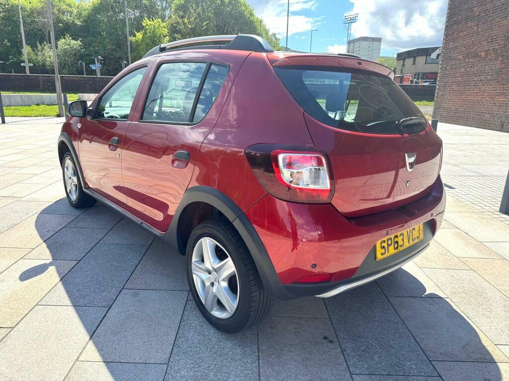 Dacia Sandero Stepway 0.9 Tce Laureate Euro 5 Red #4