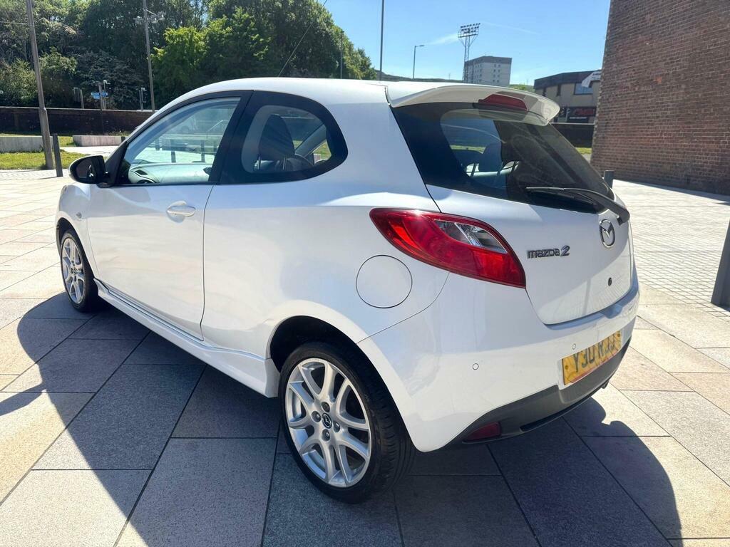 Mazda 2 1.5 Sport Euro 5 White #4