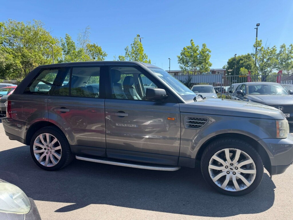 Land Rover Range Rover Sport Tdv6 Hse Black #2