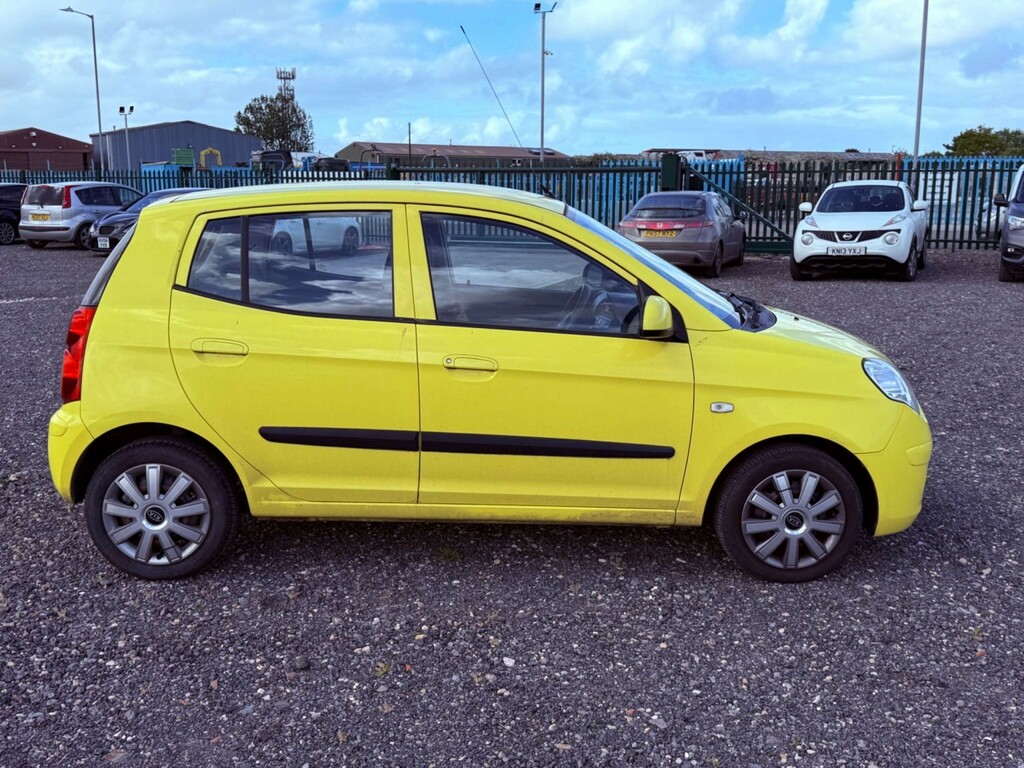 Kia Picanto 1.1 Strike Lez Free 2010 Yellow #2