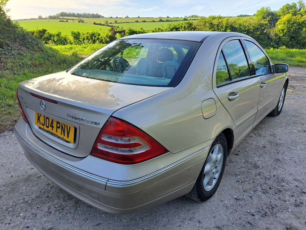 Mercedes-Benz C Class 1.8 C200 Kompressor Elegance Se 2004 Beige #3