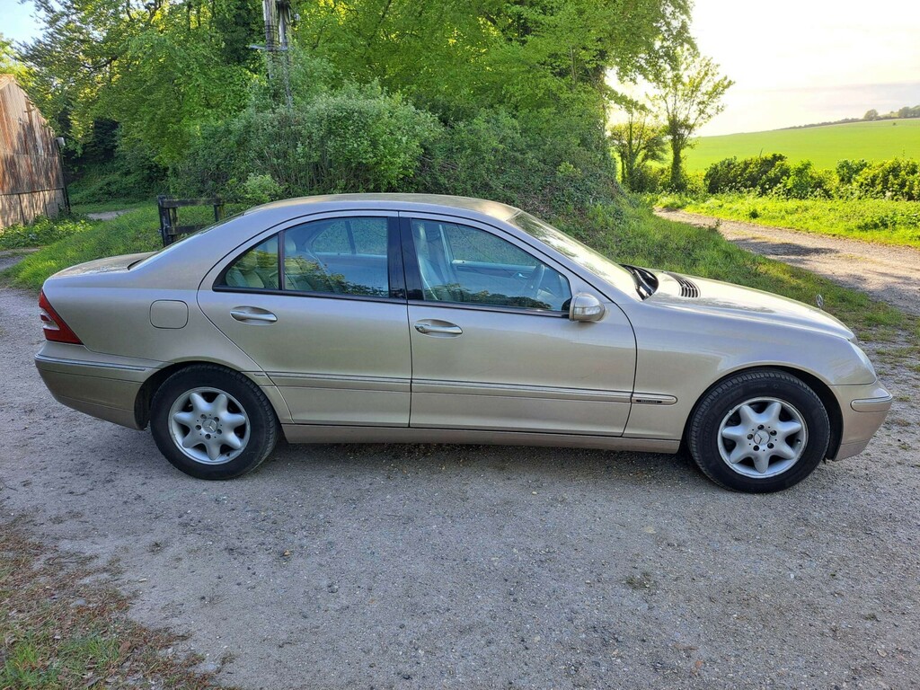 Mercedes-Benz C Class 1.8 C200 Kompressor Elegance Se 2004 Beige #2