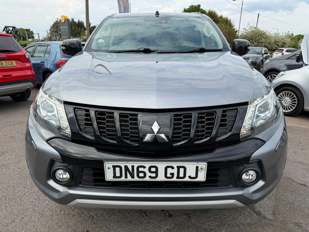 Mitsubishi L200 2.4 Di-d Dc Challenger Pickup Double Cab Diese DN69GDJ Grey #2