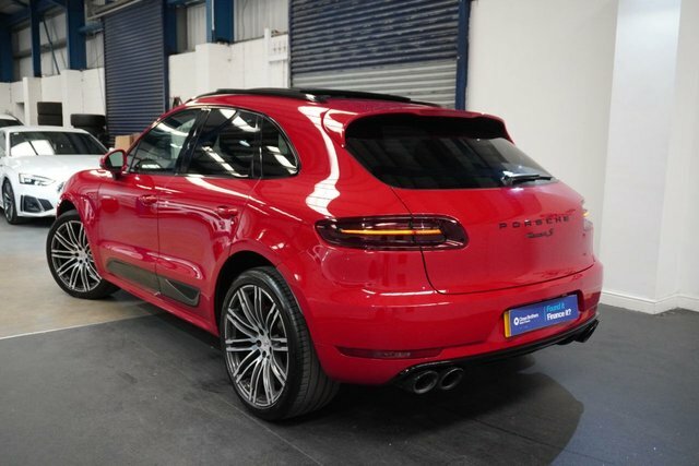 Porsche Macan Td V6 S Suv SV67HXU Red #6