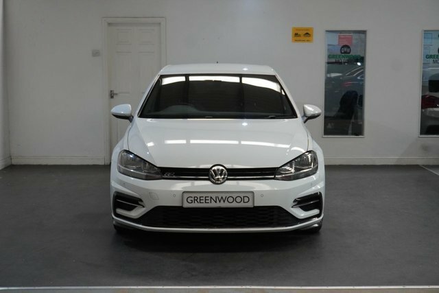 Volkswagen Golf Tdi Bluemotion Tech R-line YL17NLY White #2