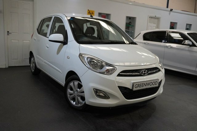 Hyundai I10 Active Hatchback ERZ7500 White #3