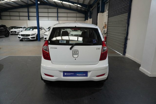 Hyundai I10 Active Hatchback ERZ7500 White #5