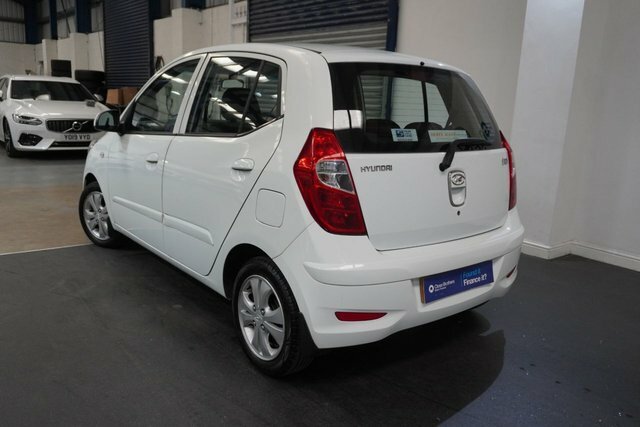 Hyundai I10 Active Hatchback ERZ7500 White #6