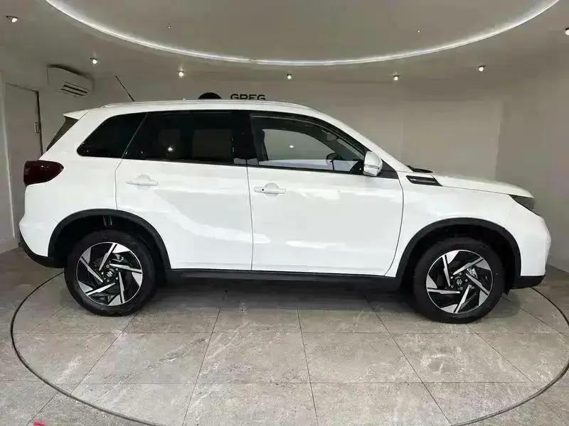 Suzuki Vitara 1.4 Boosterjet Mild Hybrid Ultra White #4