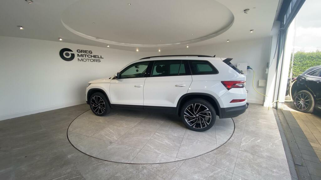Skoda Kodiaq 2.0 Tdi Se Drive Dsg 7 Seat GL23DXF White #2