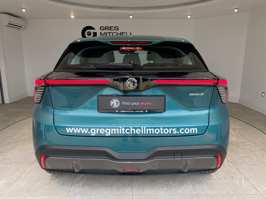 MG MG4 170Kw Premium Long Range 64Kwh CVZ5165 Green #6