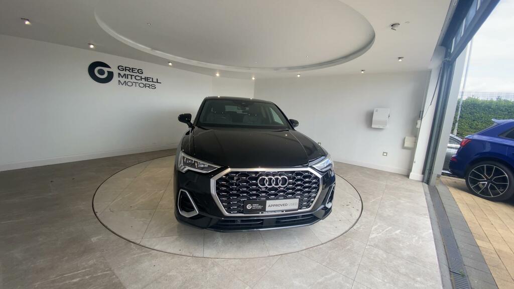 Audi Q3 45 Tfsi E S Line S Tronic Black #2