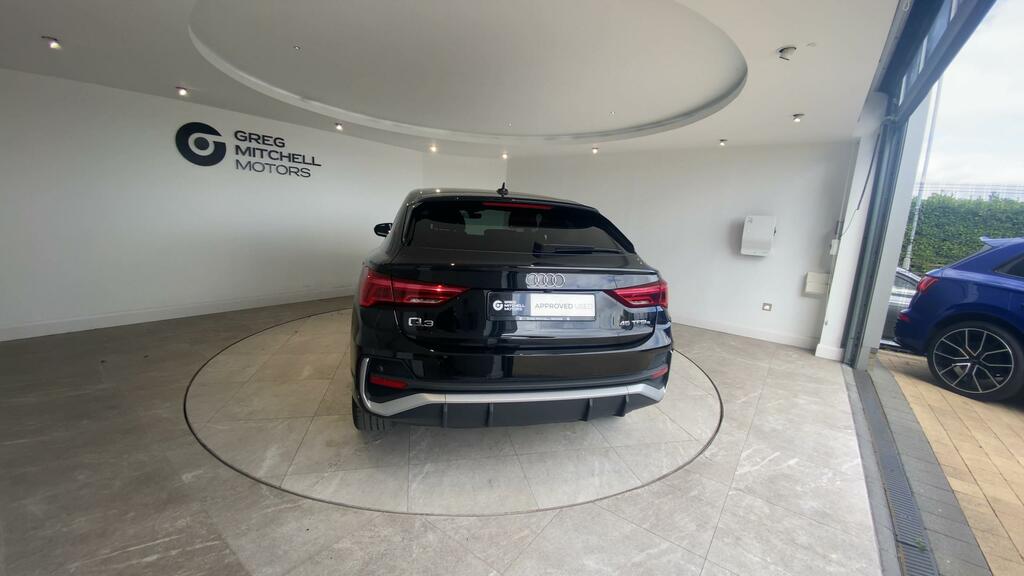 Audi Q3 45 Tfsi E S Line S Tronic Black #6