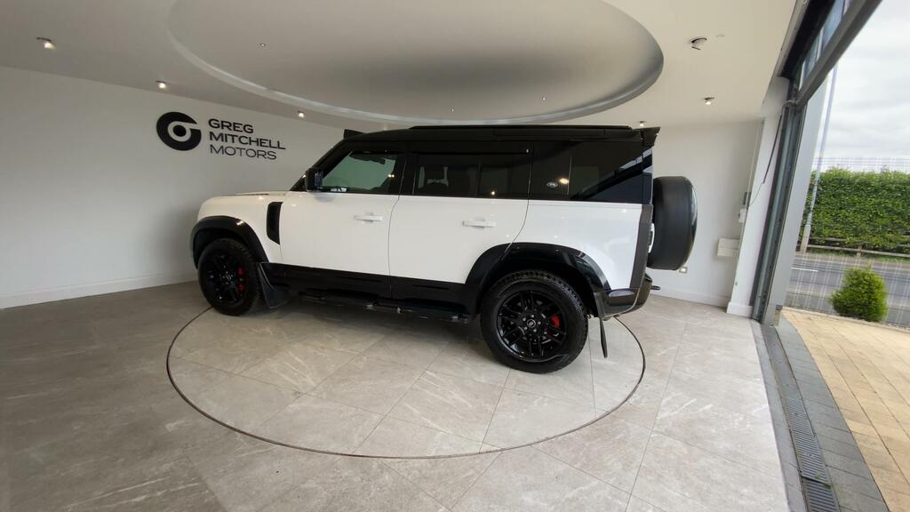 Land Rover Defender 110 3.0 D300 X-dynamic S 110 ML72TMU White #2