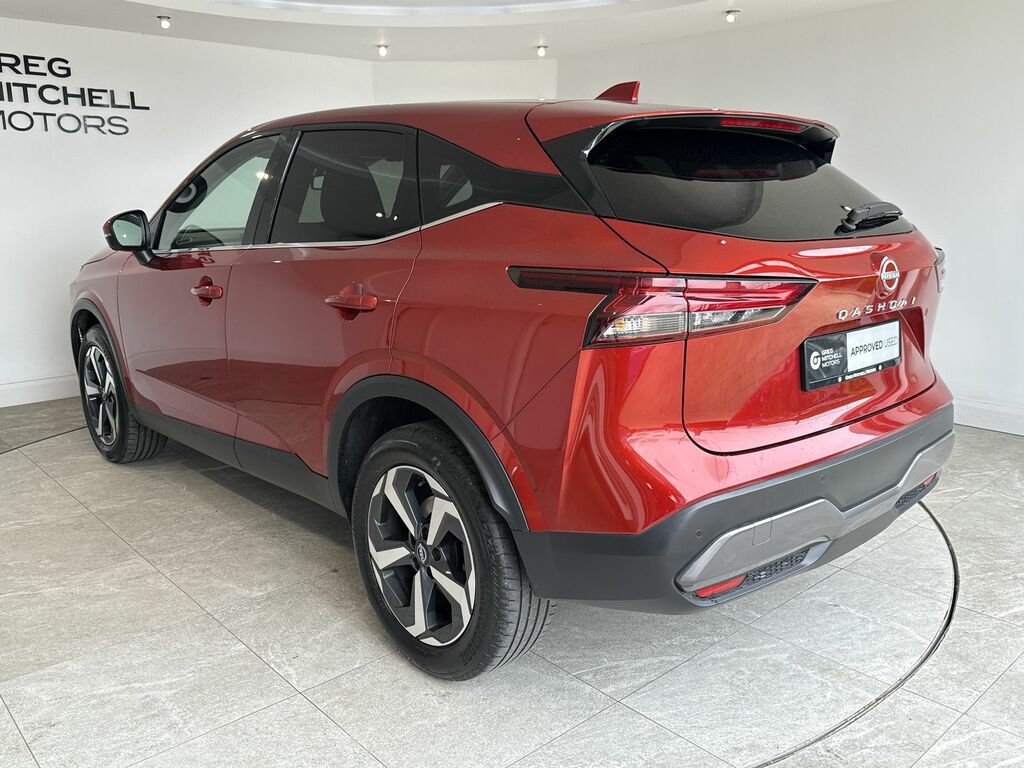 Nissan Qashqai 1.3 Dig-t Mh N-connecta URZ1421 Red #5