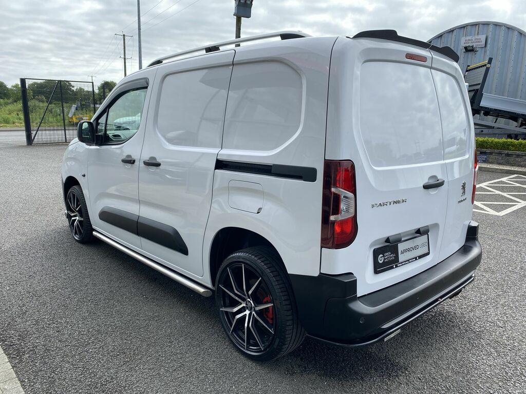 Peugeot Partner Standard 1000 1.5 Bluehdi 100 Professional Premium FP23VDC White #5